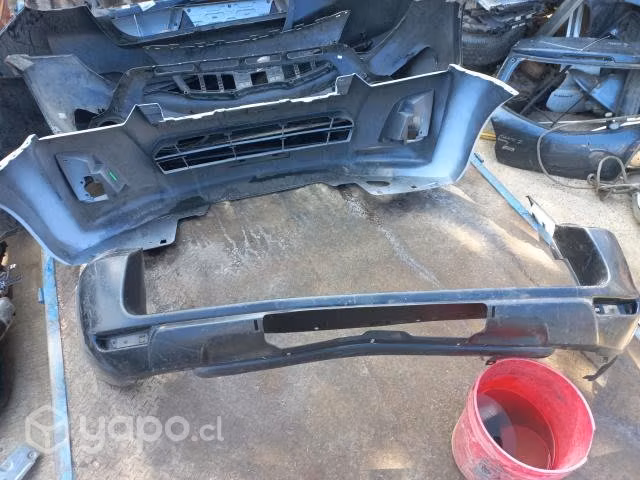 Parachoque trasero Toyota Rav ORIGINAL