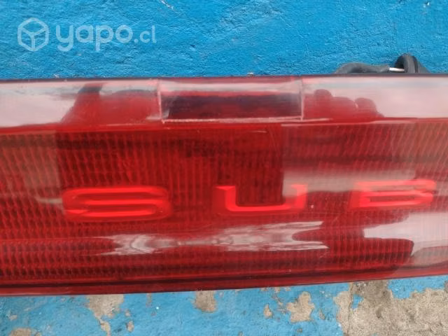 Embellecedor Subaru legacy 99-02