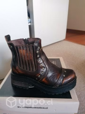 Botines cuero exótica