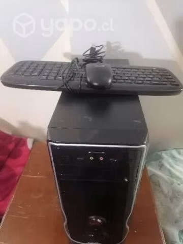 cpu con teclado y mouse - Imagen 2