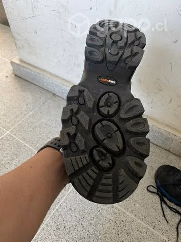 Botines de seguridad muevo a número 40 marca HW