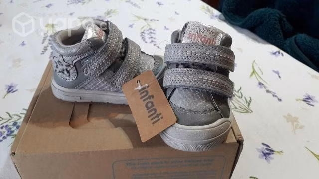 Zapatillas bebe nuevas