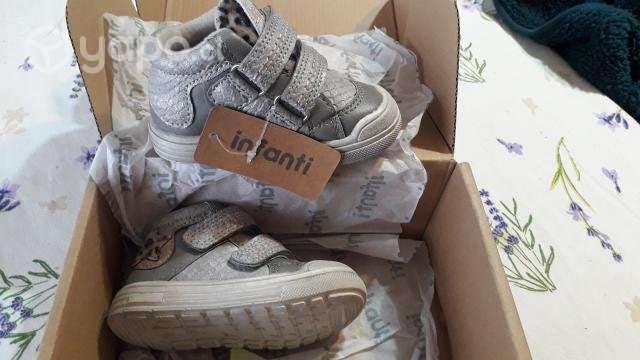 Zapatillas bebe nuevas - Imagen 4