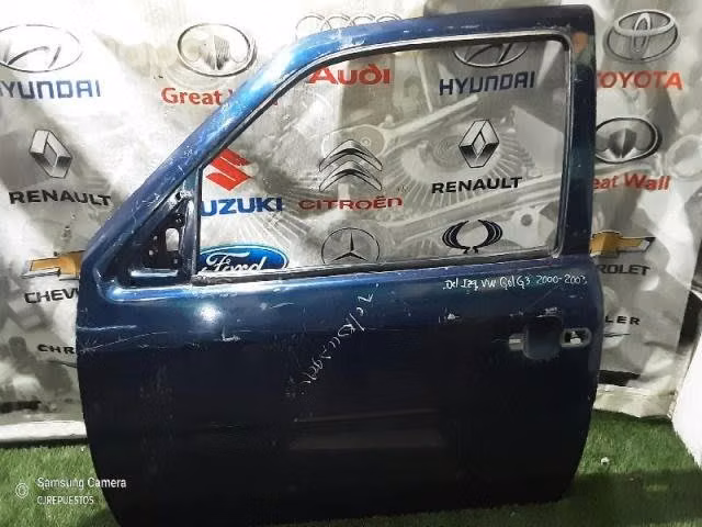 Puerta delantera izquierda volkswagen gol 2000