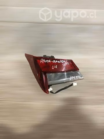 Foco trasero LH Hyundai Elantra 2021 2022
