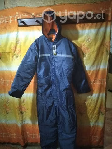 Trajes termicos e impermeables de agua