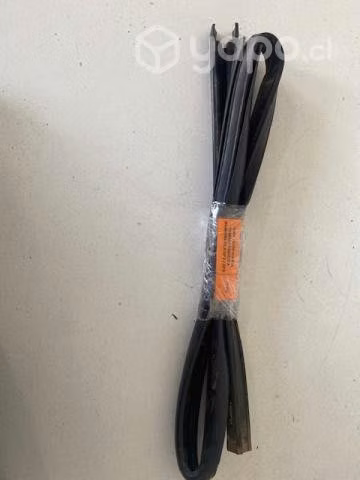 Goma vidrio puerta tra izq Mahindra Pick Up 2016