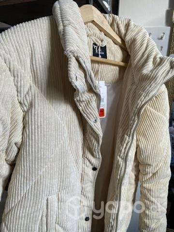 Puffa beige talla L - Imagen 4