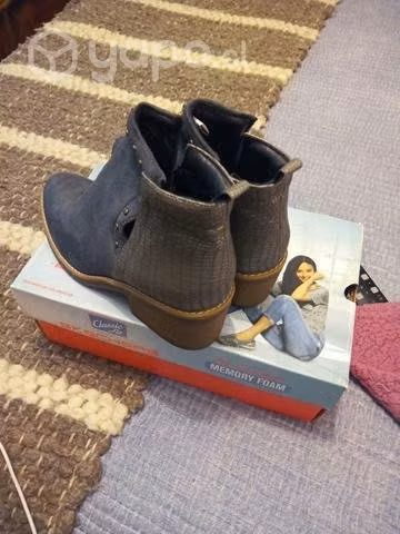 Botines. Numero 39. Gris con plomo