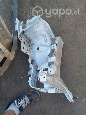 Puntas de chassis peugeot 208