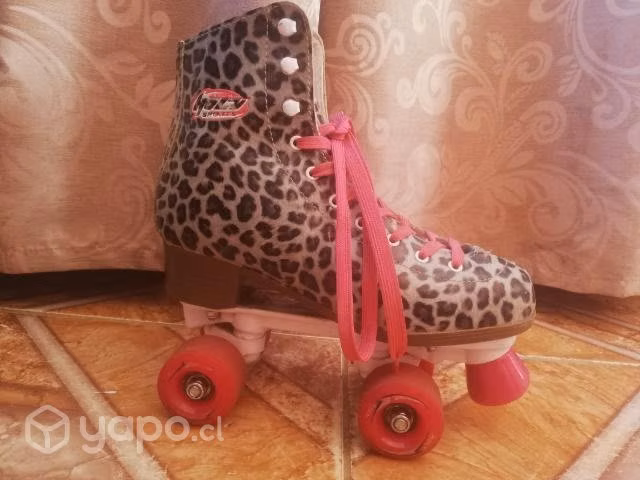 Patines de cuatro ruedas marca Holy Sports