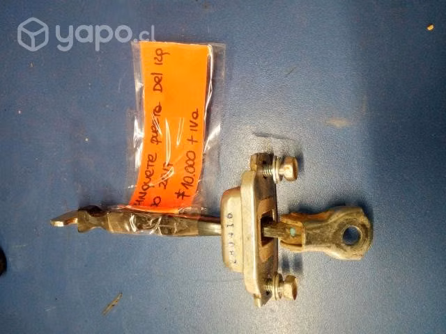 Trinquete puerta del izq Mitsubishi L200 2017