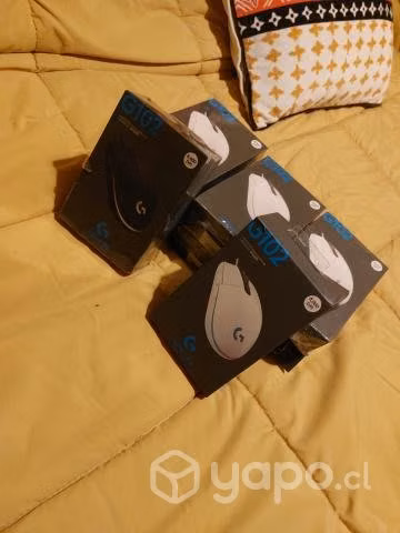 Mouse logitech G102