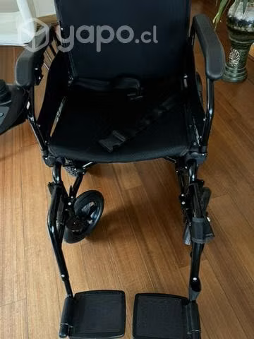 Silla de ruedas eléctrica casi nueva
