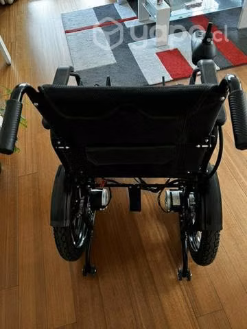 Silla de ruedas eléctrica casi nueva