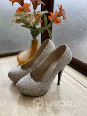 Zapatos elegantes