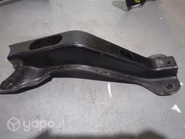 Brazo de suspensión delantero Hilux fortuner 2012