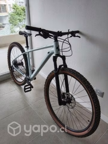 Bicicleta MTB Cube acid como nueva