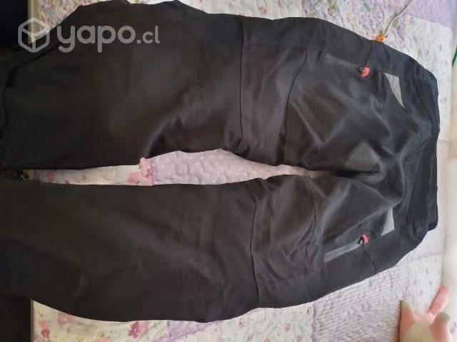 Casaca de motorista y pantalón