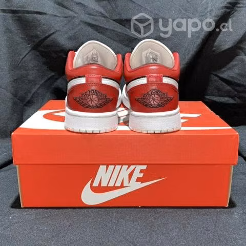 Jordan 1 Low Chicago Flip
