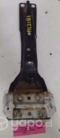 Travesano Central Frontal (ML2181) Mitsubishi L200