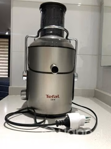 Extractor de Jugo. 1200w.Marca Tefal