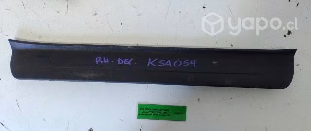 Moldura Cubre Zocalo Delantero Derecho (KSA054) K
