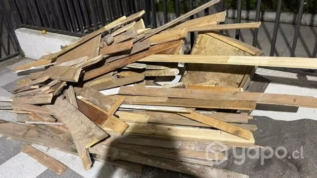Se regala leña para estufa, Carlos Oliver, Perales