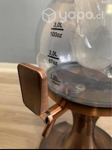 Dispensador de copete con contenedor de hielo