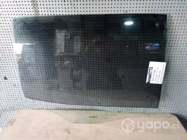 Vidrio puerta trasero derecho Ford Ranger 2.3