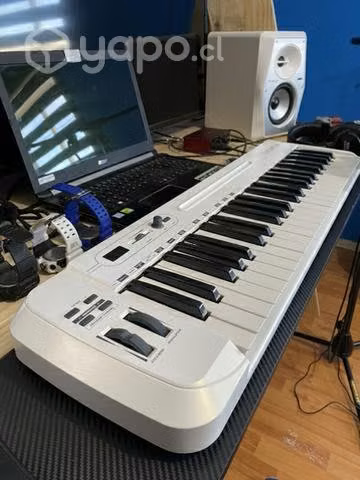 Controlador midi samson carbon49