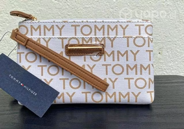 Cartera de mano Guess
