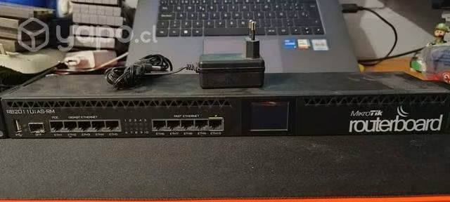 RB2011UIAS-RM MIKROTIK Rack-1U  LCD