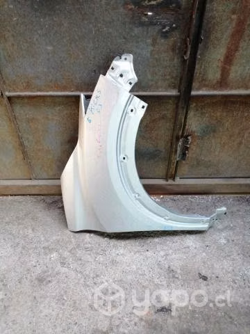 Tapabarro derecho hilux 2022-2023 original