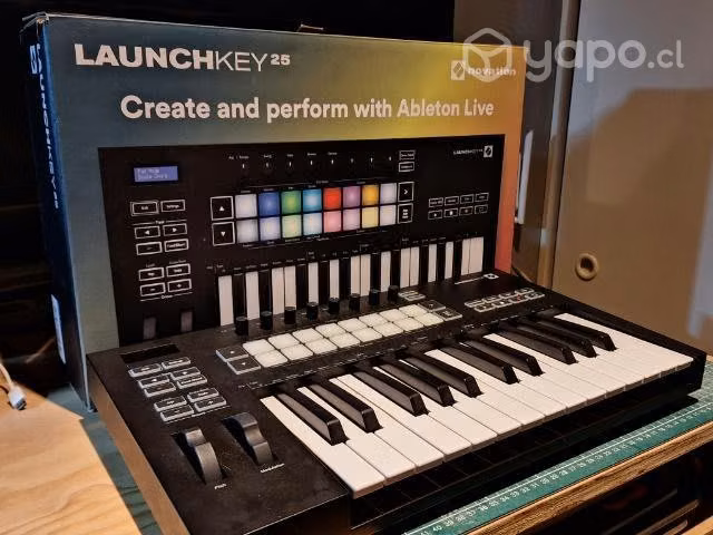 Controlador - teclado midi Novation Launchkey 25