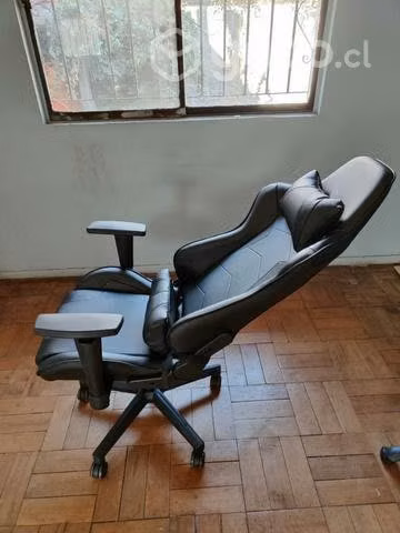 Sillón gamer reclinable y con almohadas nuevo
