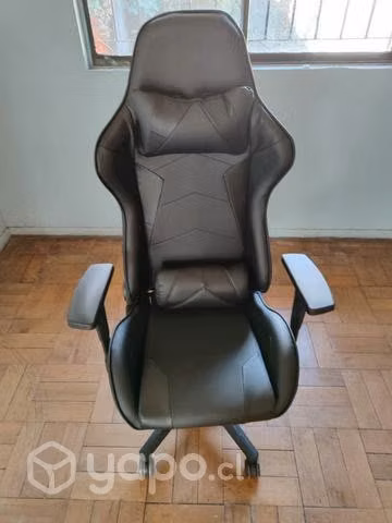 Sillón gamer reclinable y con almohadas nuevo