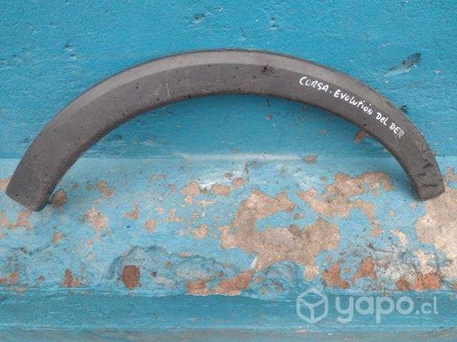 Moldura del der Chevrolet Corsa evolutión 2002-07 - Imagen 2