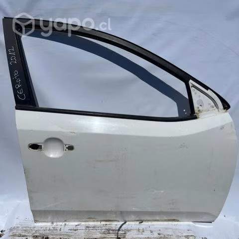 Puerta Delantera derecha Kia Cerato 2012