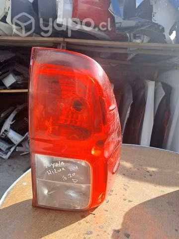Foco trasero derecho Toyota hilux 2016.2020