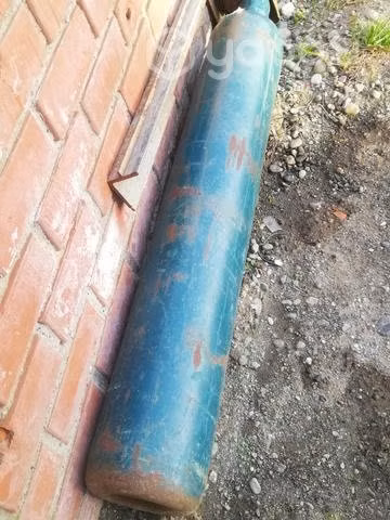 1 Botella de argon y1 botella de oxigeno