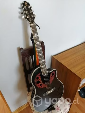 Guitarra eléctro acústica bilbao