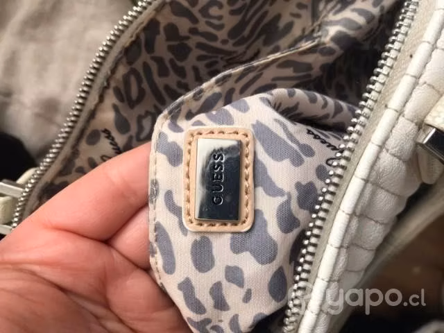 Cartera guess