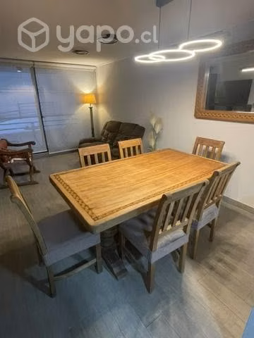 Comedor + 6 sillas recién restaurado