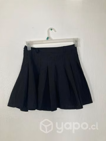Falda negra shein S/M - Imagen 2