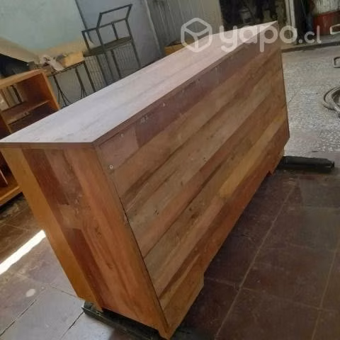 Mueble tipo buffet en roble