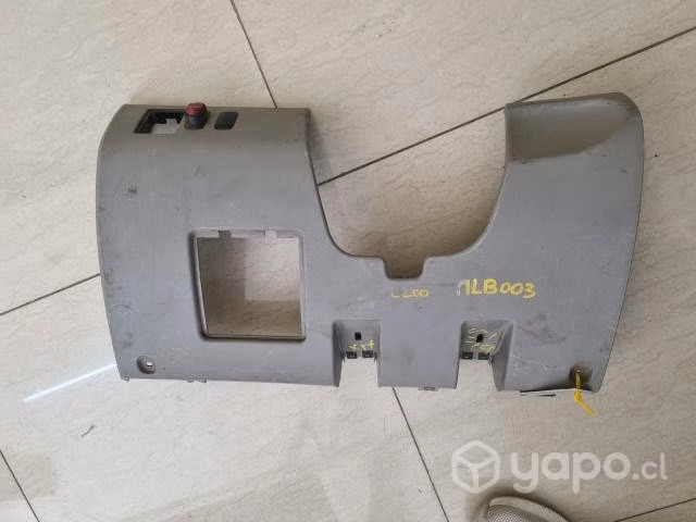 Tapa inferior central tablero (MLB003) Mitsubishi