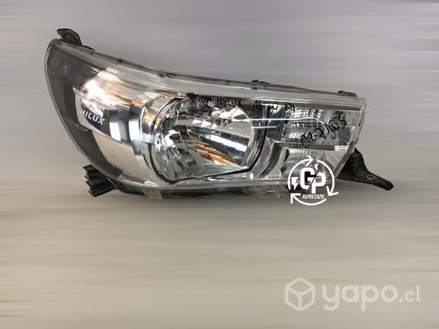 Foco óptico Rh Toyota Hilux 2016-2020