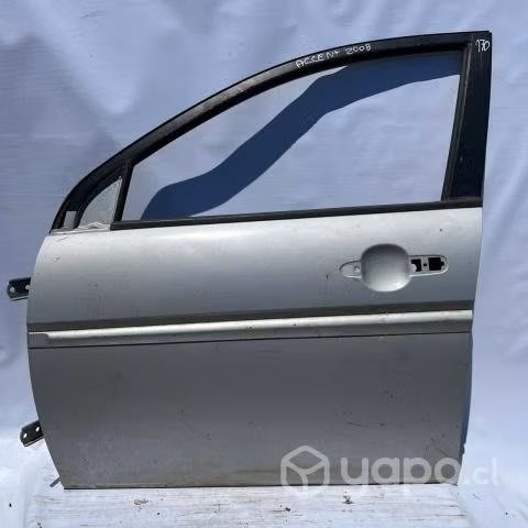 Puerta derecha izquierda Hyundai accent 2008