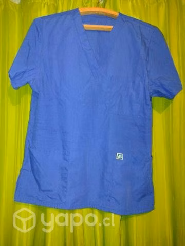 Uniforme clínico (TENS)